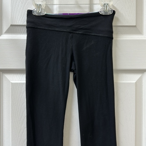 Ivivva Flare Black Leggings *Reversible - Picture 8 of 13